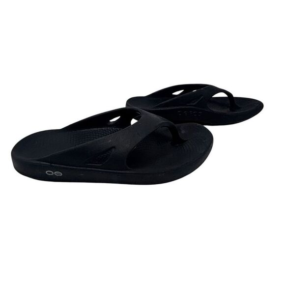 OOFOS Original Black Foam Recovery Slip On Toe Post Flip Flop Sandals Women’s 7 - Picture 1 of 8